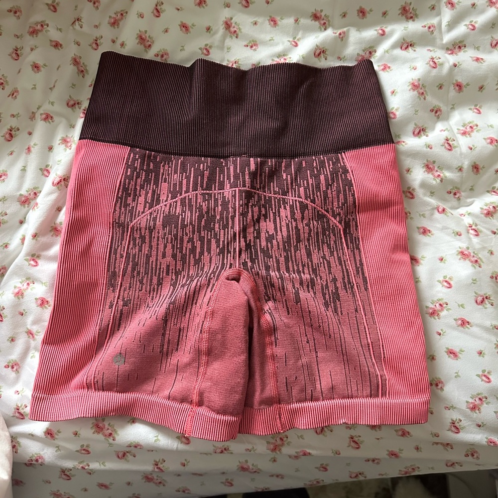 Lululemon pink biker shorts